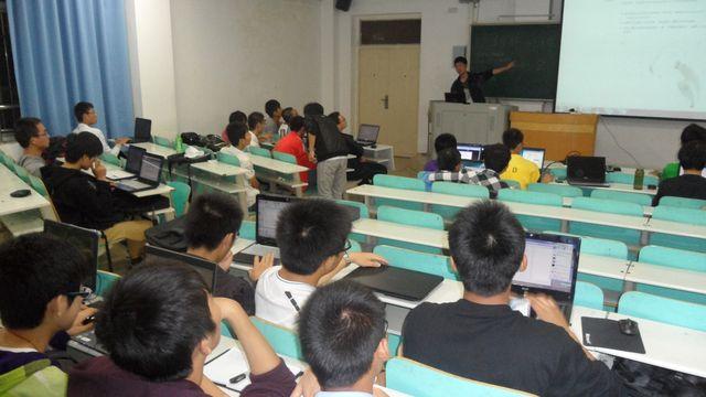 软件学院科协举办新生科技知识交流会